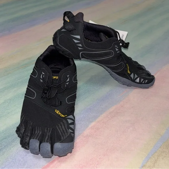 Vibram Fivefingers V-Trail Barefoot Running Shoes Black size 44 EU / US 10.5-11